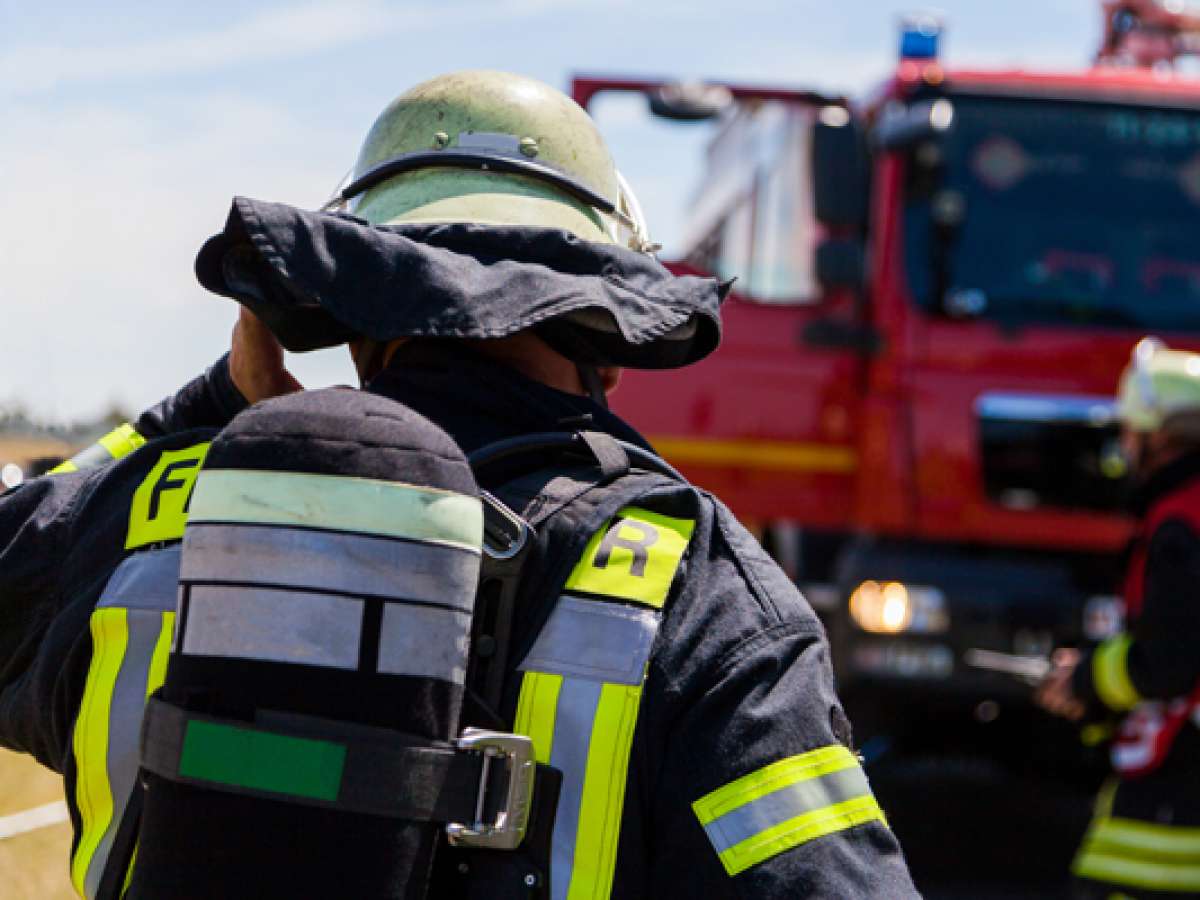 Bomberos de Chillán recibió importante donación de kits de sanitización para sus siete compañías