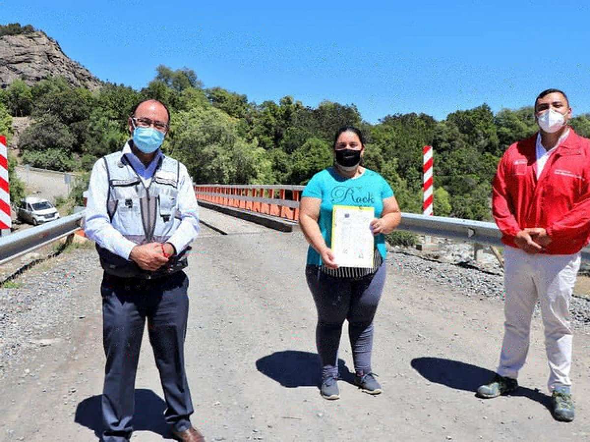 Seremi de Gobierno y alcalde de San Fabián visitaron a vecinos que tendrán solución de ‘matapolvo’ en ruta cordillerana