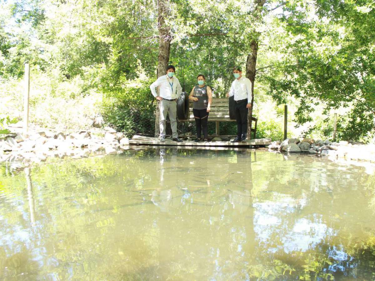 Seremi de Economía y Director de Sernapesca visitan proyecto acuícola en San Fabian