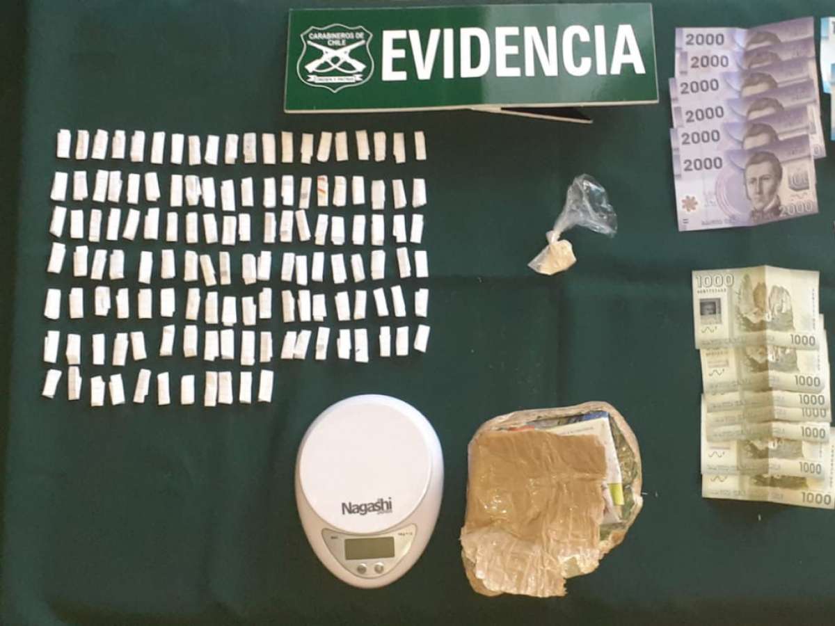 Carabineros detuvo a hombre de 45 años comercializando droga en sitio eriazo de Poblacion Bonilla en Chillán