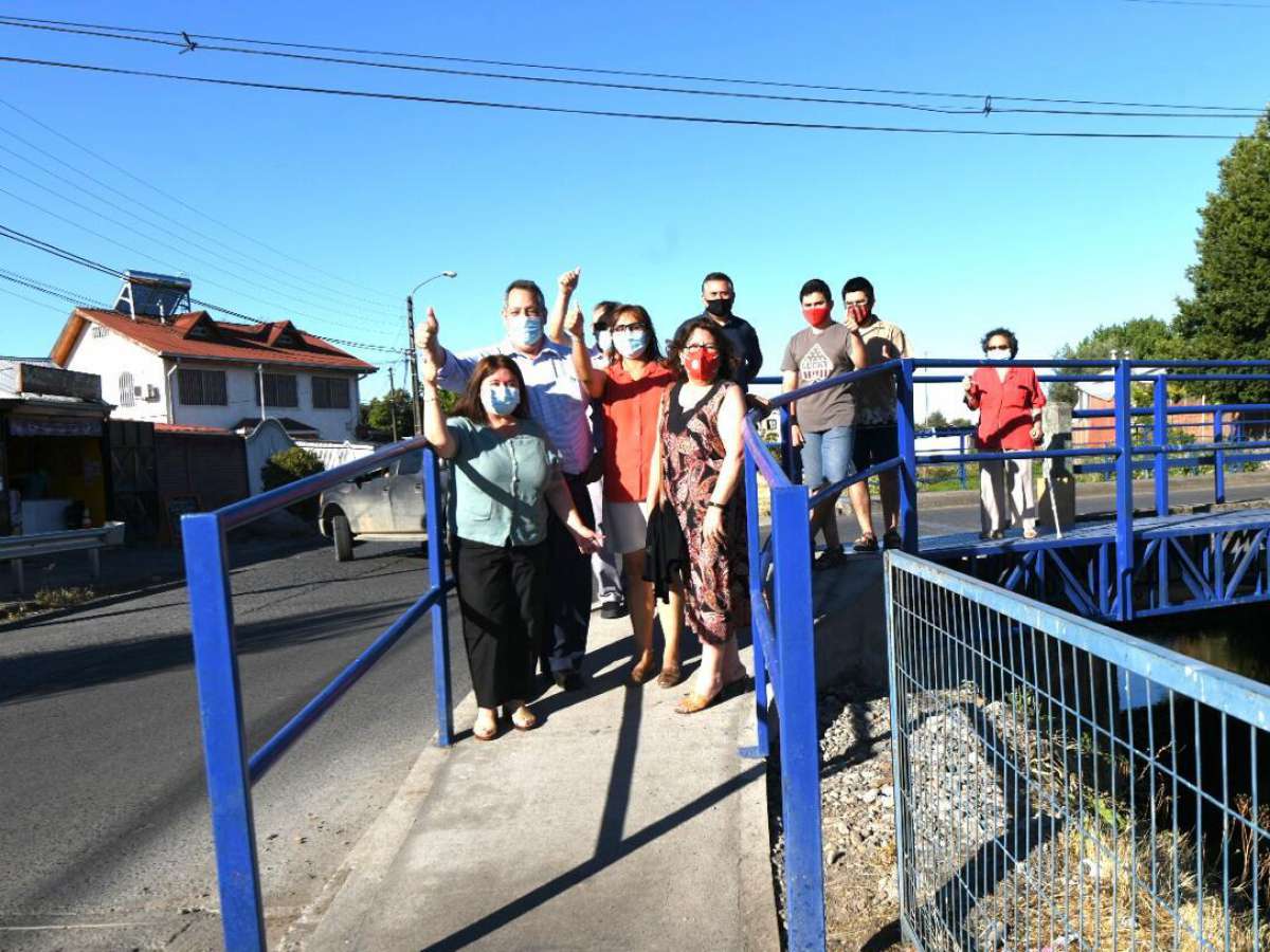 Vecinos agradecen a la Municipalidad por nuevo puente peatonal Las Lilas