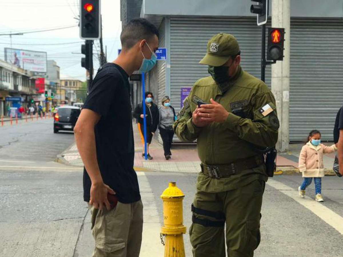 Carabineros detuvo durante la última jornada a 35 personas que incumplieron las medidas sanitarias