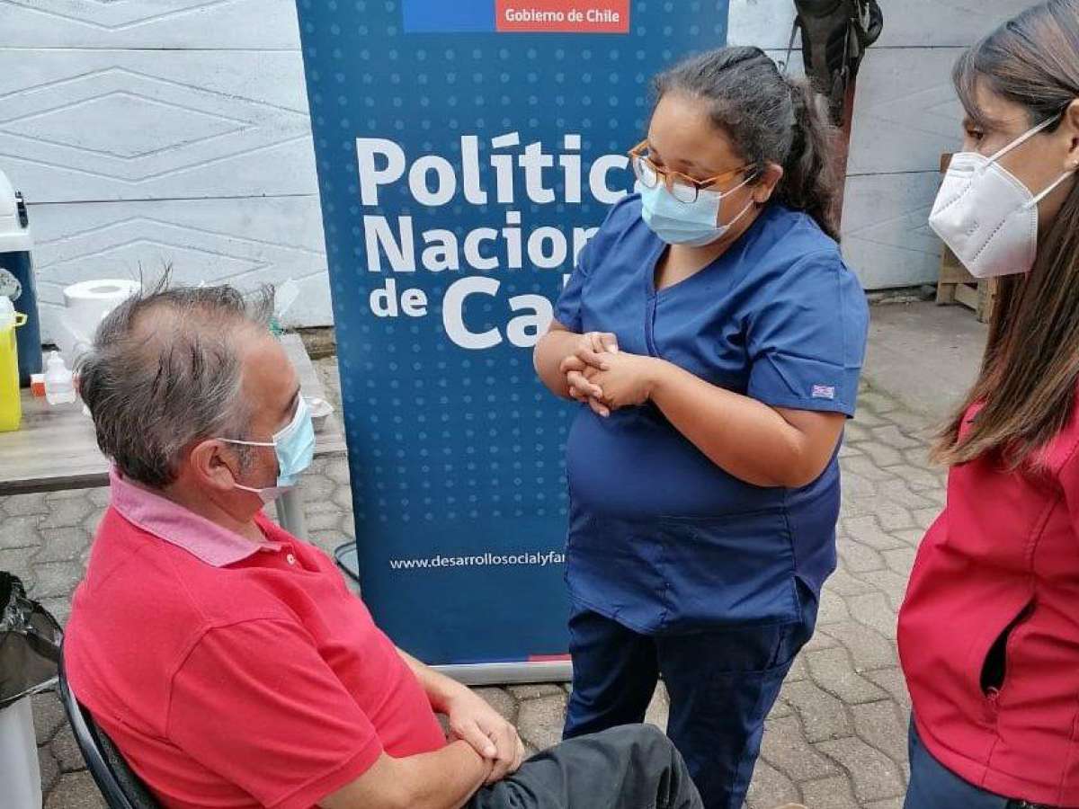 Personas en situación de calle reciben primera dosis de la vacuna contra el covid-19 en Chillán