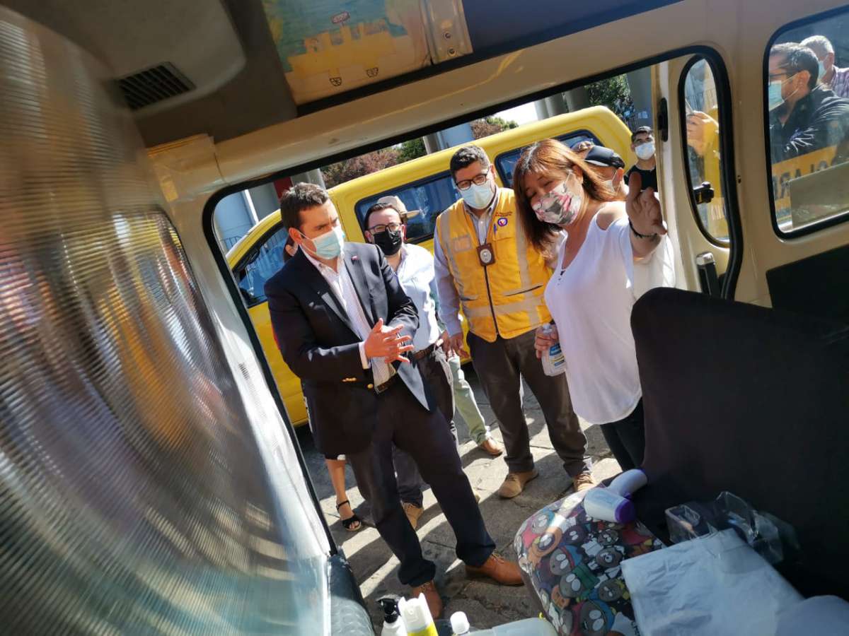 Autoridades lanzan plan de seguridad sanitaria  para la operación del transporte escolar 