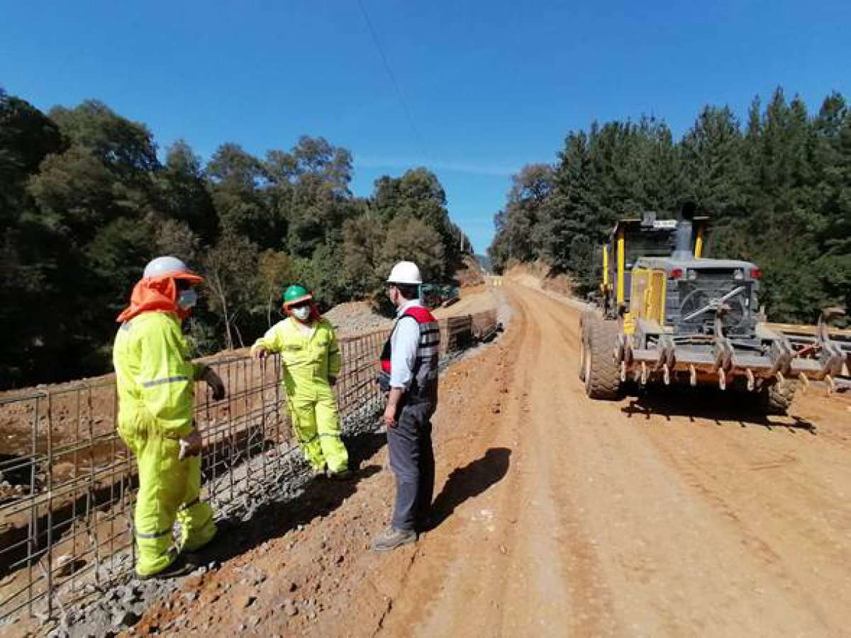 San Fabián: MOP Ñuble anuncia pavimentación de ruta y pronto término de puentes en construcción