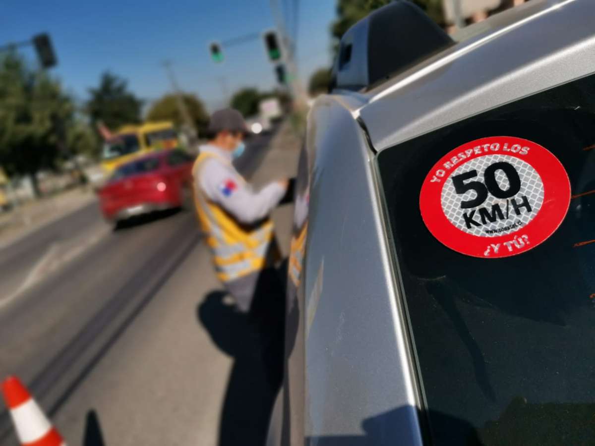 Autoridades continúan con la campaña para concientizar sobre el límite de velocidad de 50 km/h en zonas urbanas