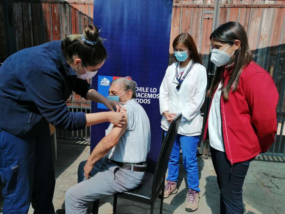 Personas en situación de calle acceden a segunda dosis de la vacuna contra el Covid- 19 en Chillán