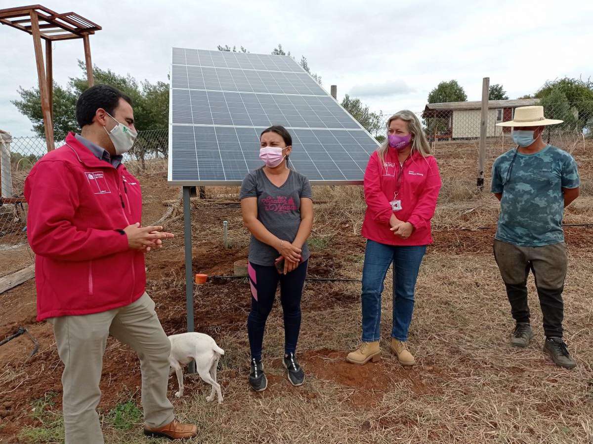 Convocan a agricultoras de Ñuble a postular a curso virtual y gratuito desarrollado por la Comisión Nacional de Riego