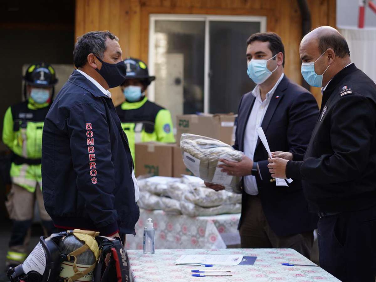 Bomberos de Ñuble renovarán indumentaria y equipos gracias a nuevo aporte del Gobierno Regional