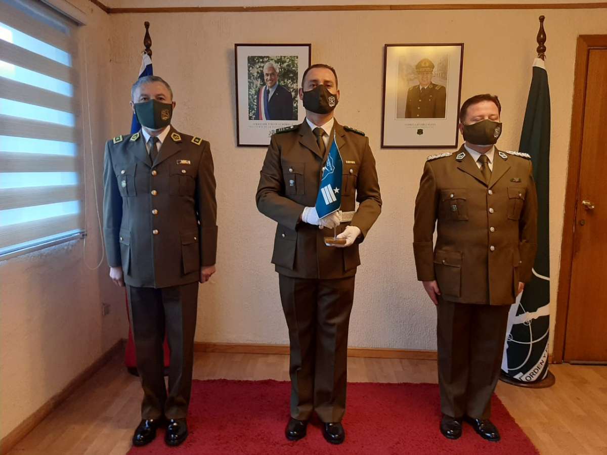 En el marco del aniversario institucional numero 94 Carabineros Ñuble ascendió y condecoró a funcionarios destacados