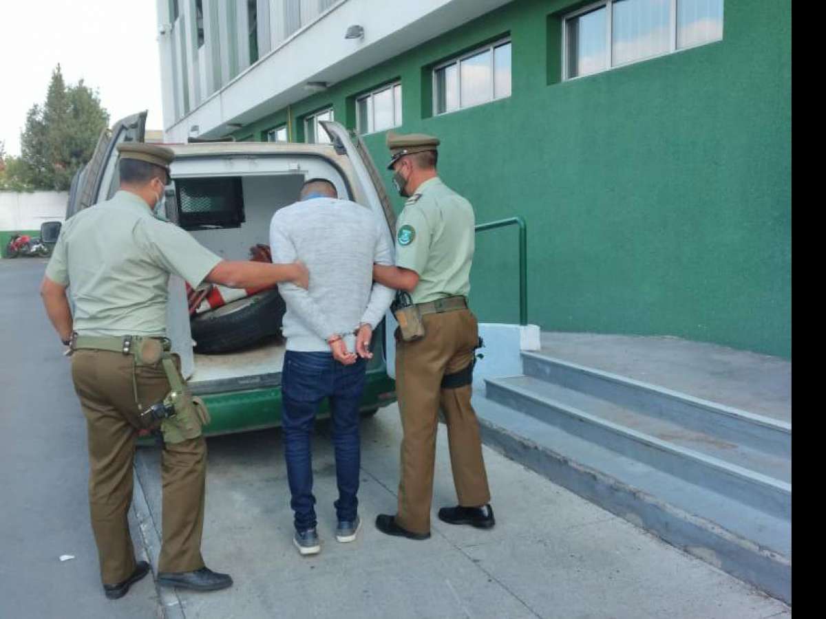 Carabineros cerró abril con 1.533 detenidos siendo el mes con mayor cantidad de detenciones desde el inicio de la pandemia 