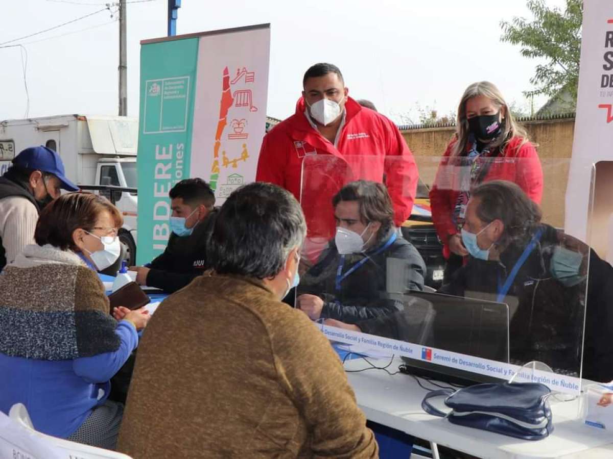 Más de 300 atenciones diarias realiza el gobierno en terreno por IFE ampliado