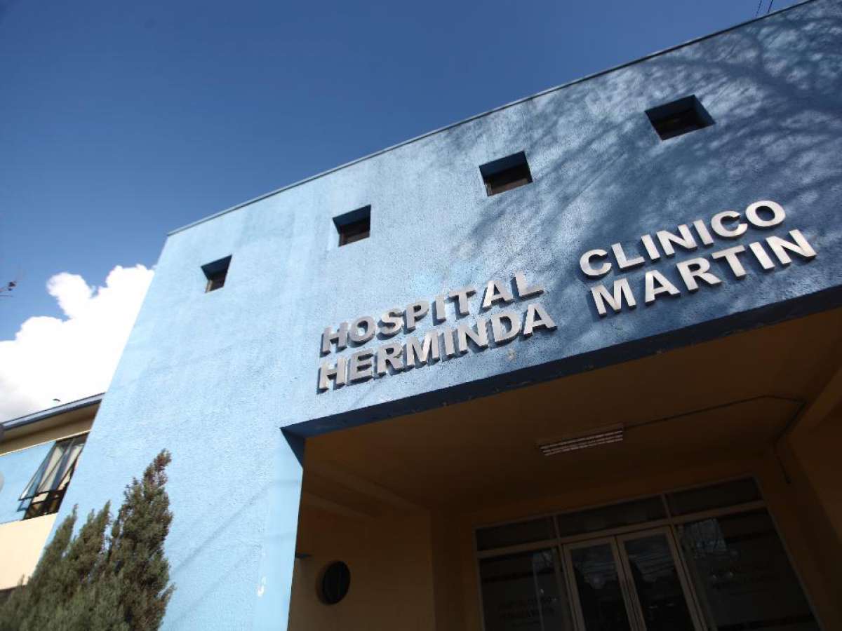 Condenan a agresor de médico y una guardia del Hospital Clínico Herminda Martín 