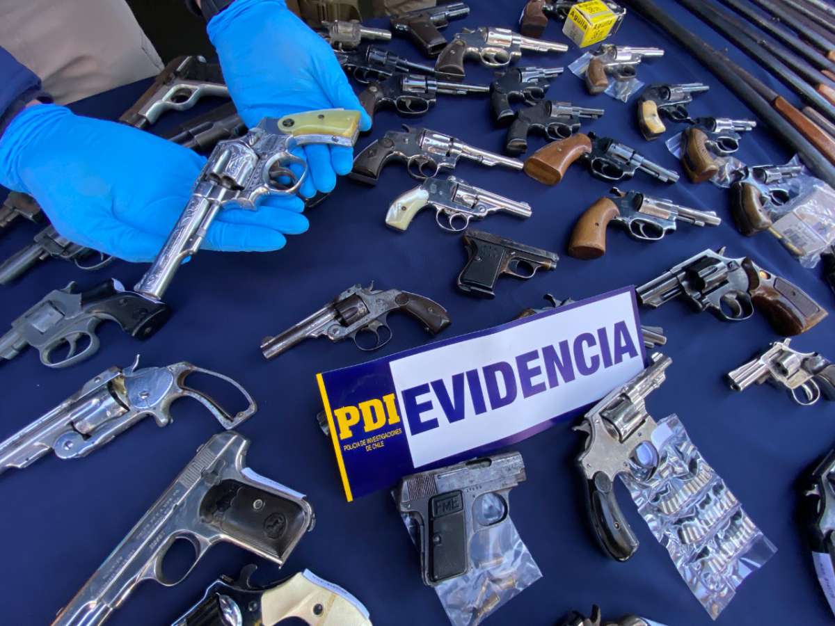 Fiscalía de Análisis Criminal y PDI recuperan un centenar de armas de fuego que podrían caer en manos de delincuentes