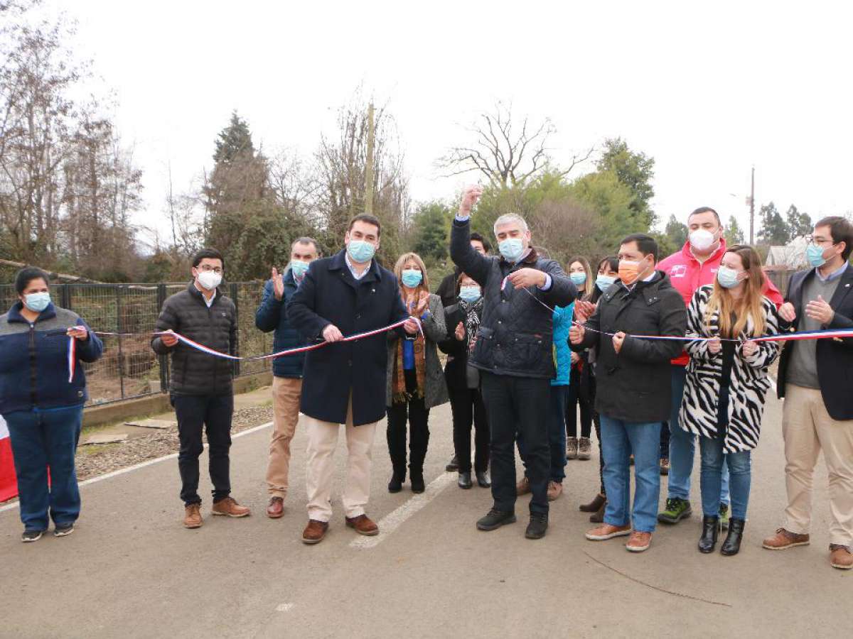 Miraflores y Minas del Prado inauguran rutas pavimentadas