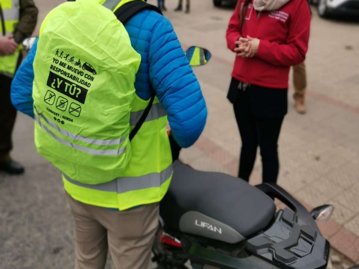 Implementan campaña de educación vial para motos en el centro de Chillán