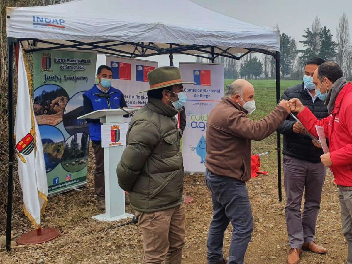 ‘Blancos’ del Laja Diguillín inauguran mejoramiento de canales y reciben bonificaciones para nuevas obras de riego 