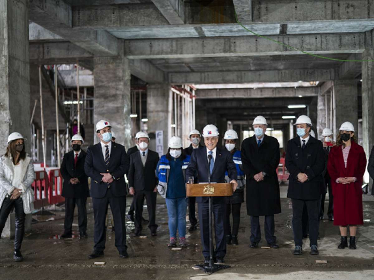 En su visita a Chillán presidente Piñera realizó visita inspectiva a Hospital Regional del Ñuble