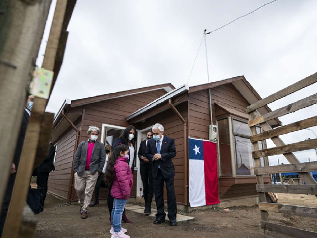 Presidente Piñera inaugura conjunto habitacional Villa La Esperanza en Ñuble, beneficiando a 160 familias.