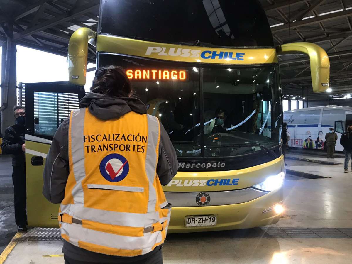 MTT ANUNCIA OBLIGACIÓN DE NUEVOS BUSES INTERURBANOS DE CONTAR CON CINTURONES DE SEGURIDAD DE TRES PUNTOS 