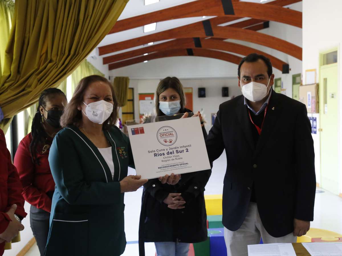 Jardines de Chillán Viejo recibieron el reconocimiento oficial del Ministerio de Educación