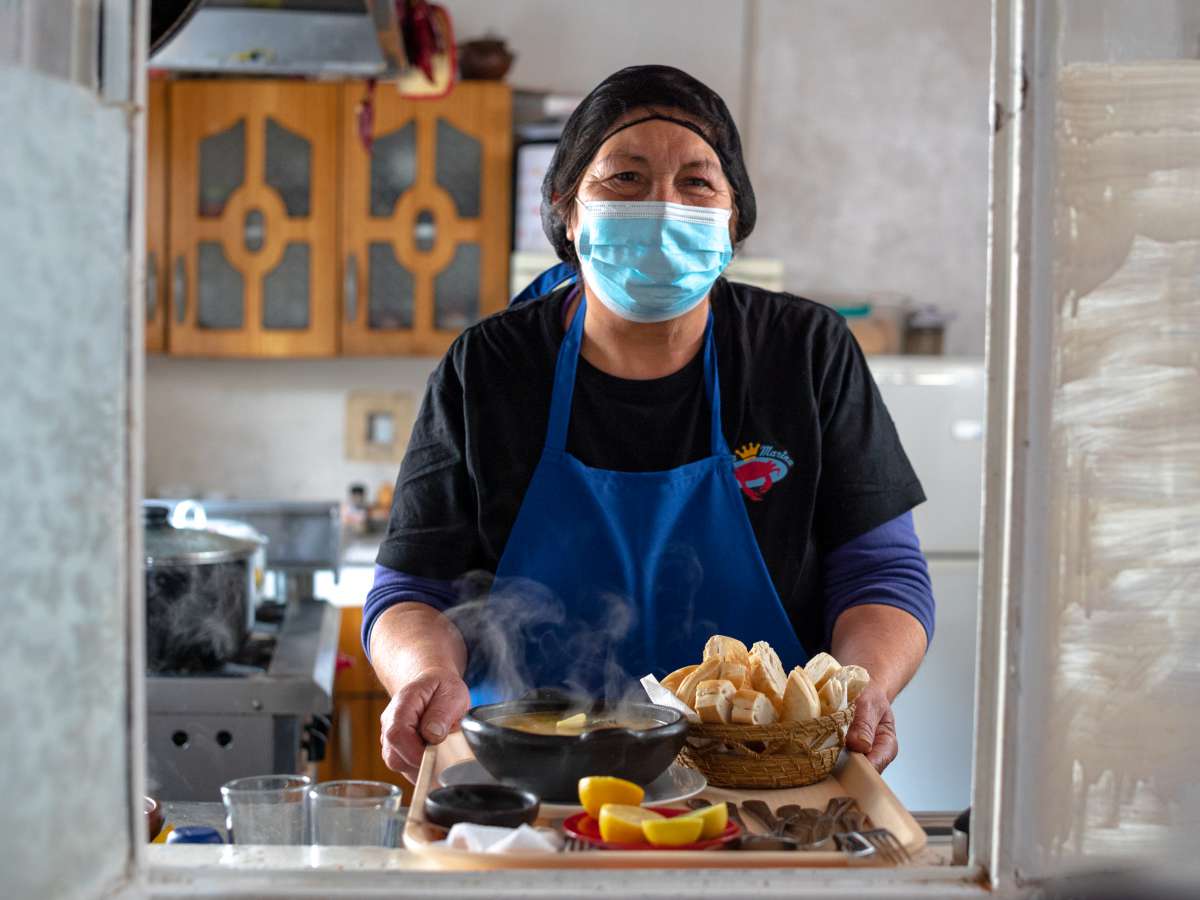 Mujeres empresarias turísticas de Tarapacá y Ñuble fueron reconocidas por mantener sus emprendimientos en tiempos de crisis