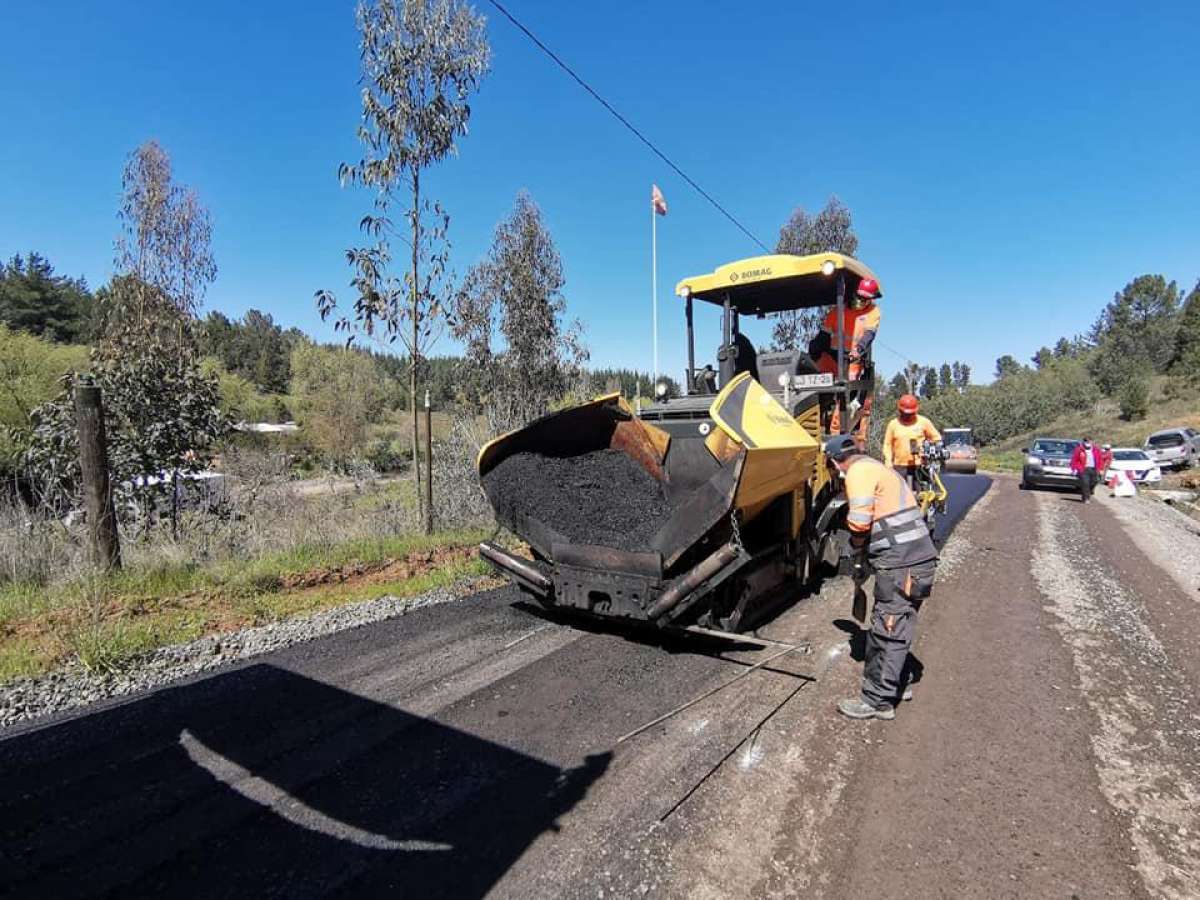 MOP Ñuble anuncia asfaltado de 8 caminos en las tres provincias de la región