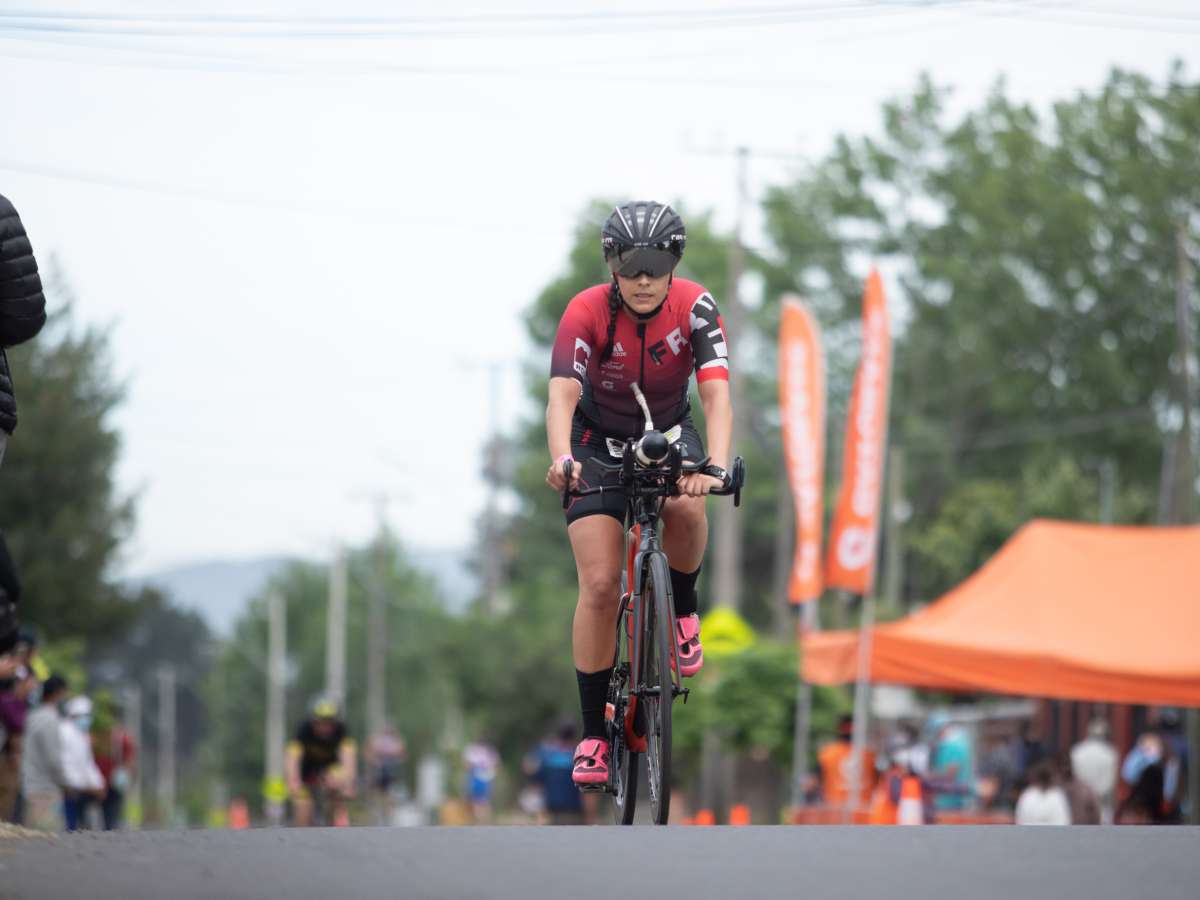 NICOLÁS SALINAS SE LLEVÓ A VIÑA DEL MAR EL TROFEO DEL TOPMAN HALF SERIES DE QUILLÓN   