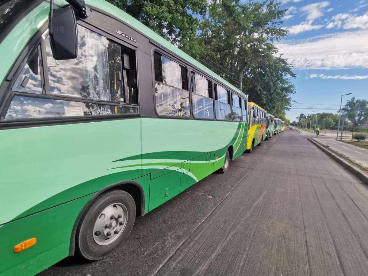 Delegado y seremi del ramo coordinan con gremios refuerzo de servicios de transporte público para la segunda vuelta