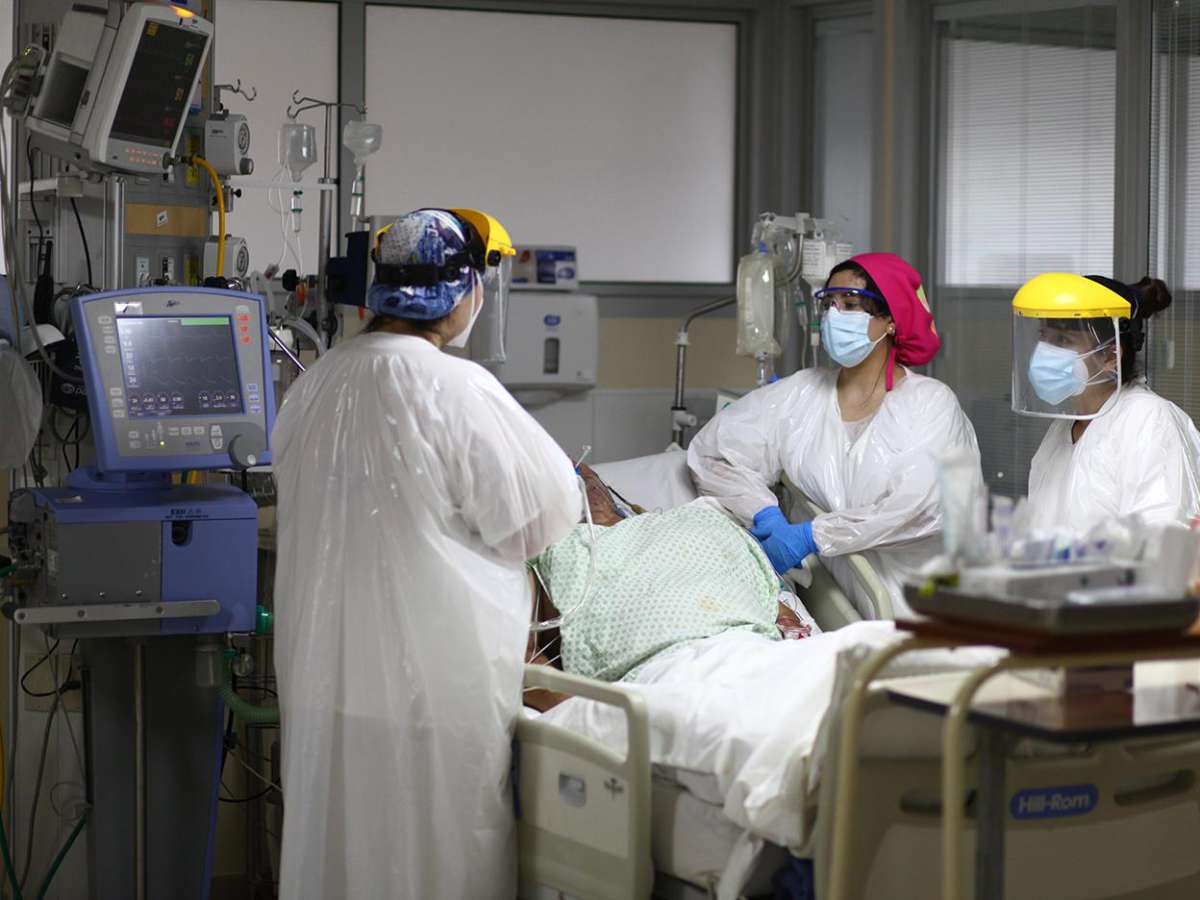 Hospital de Chillán entrega reconocimiento a mujeres que lideran y promueven la igualdad de género 