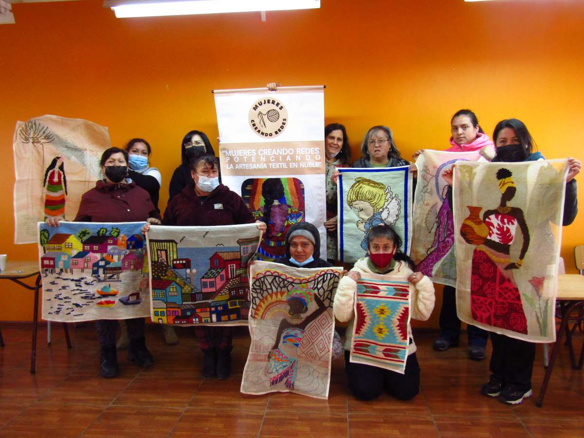 Proyecto Fondart Mujeres Creando Redes  montó su segunda exposición de bordado