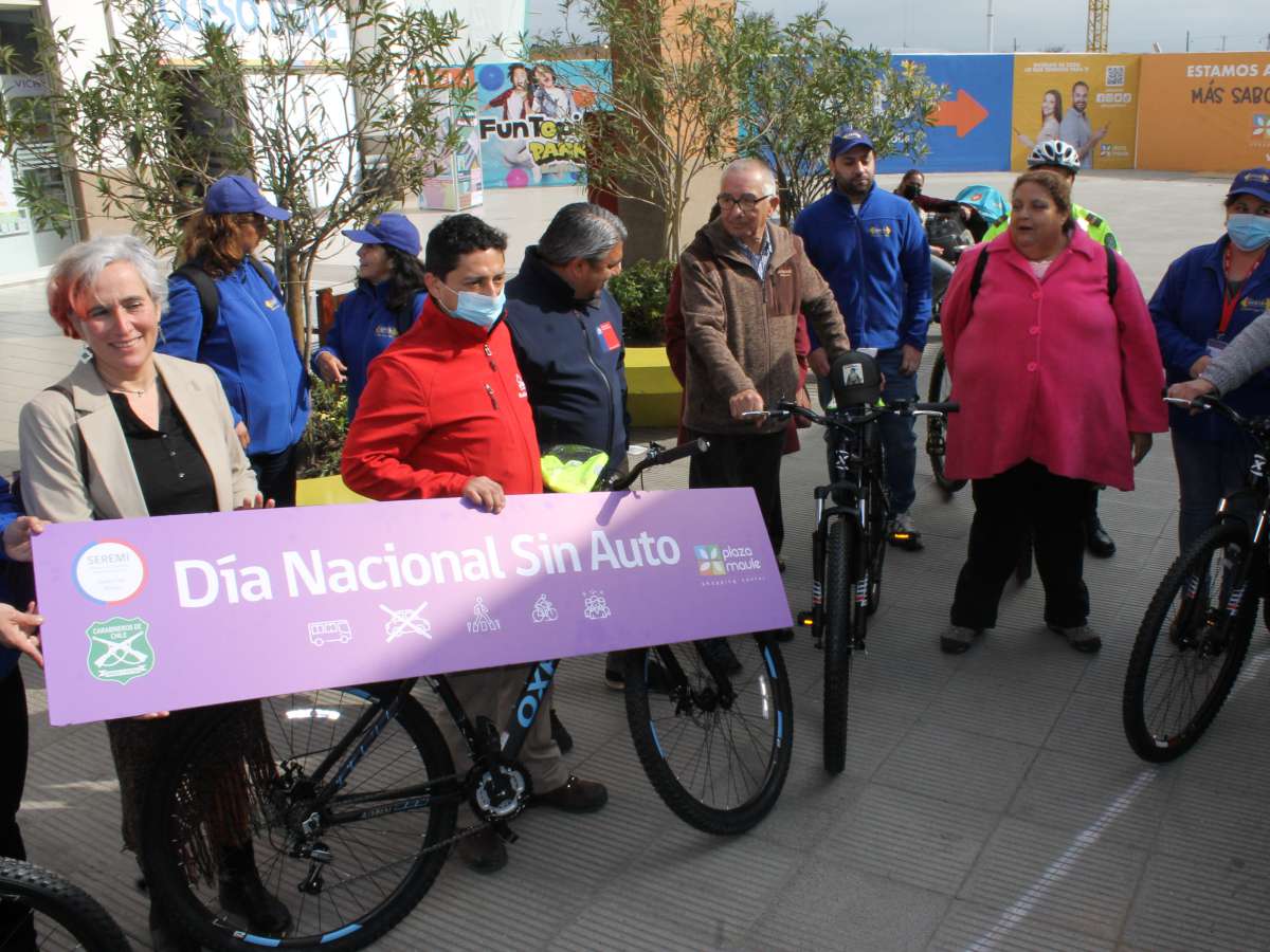 En el Día Nacional Sin Auto Seremi de Transportes regalo cinco bicicletas