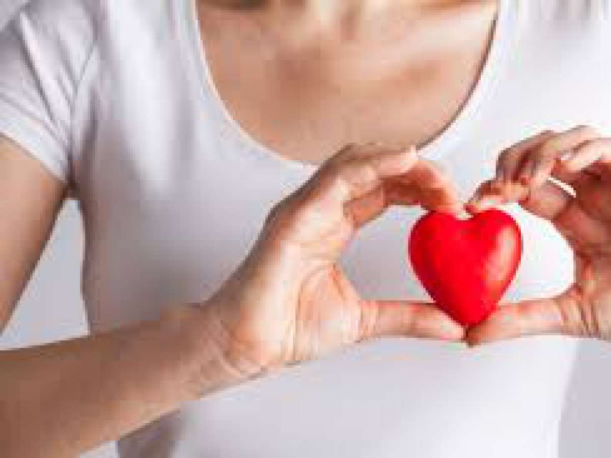 Más mujeres que hombres fallecen a causa de enfermedades cardiovasculares