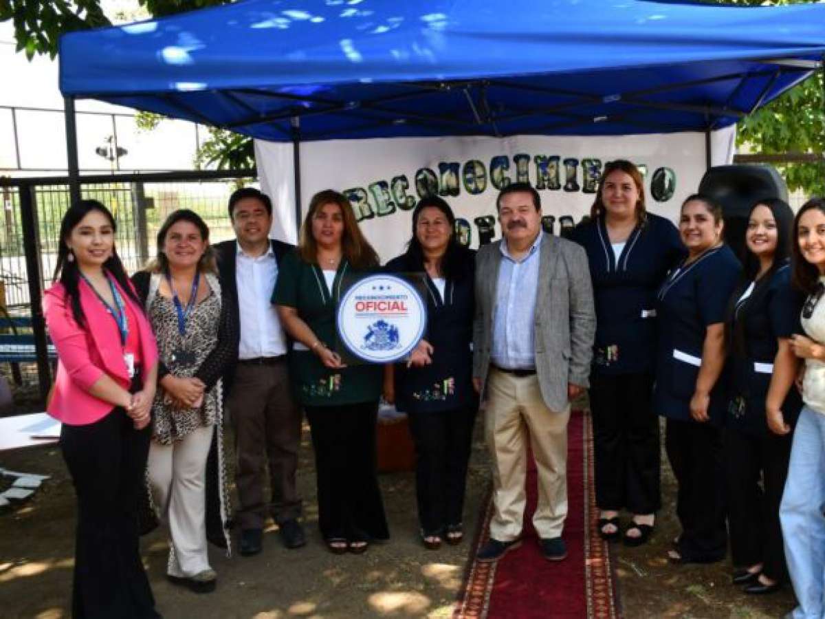 Chillán recibe reconocimiento oficial de dos Salas Cuna y Jardines Infantiles de manos del Seremi de Educación