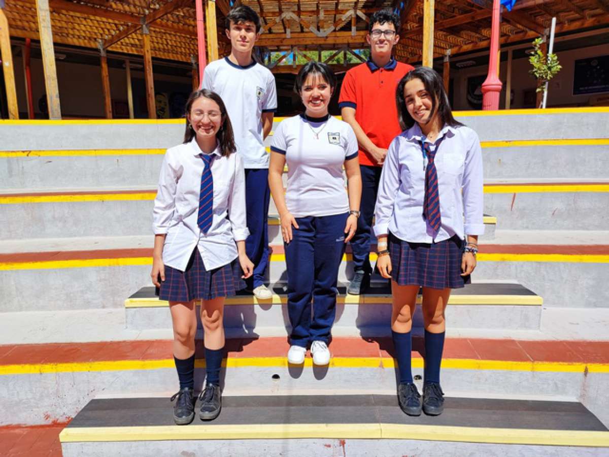 Cinco alumnos del Bicentenario Polivalente de San Nicolás realizarán intercambios educativos en Europa y Norteamérica.