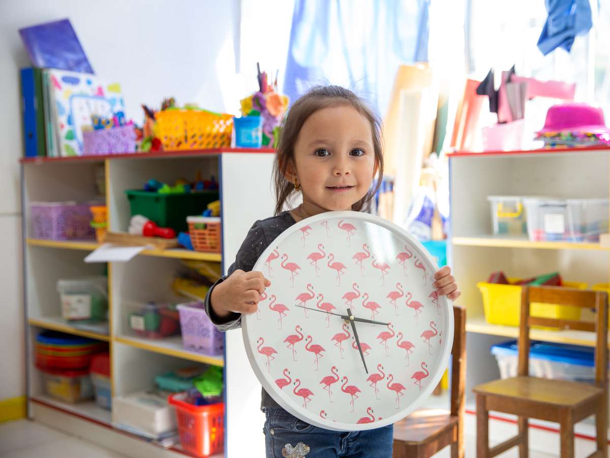 A retrasar los relojes: recomendaciones para que niños y niñas se adapten al cambio de hora