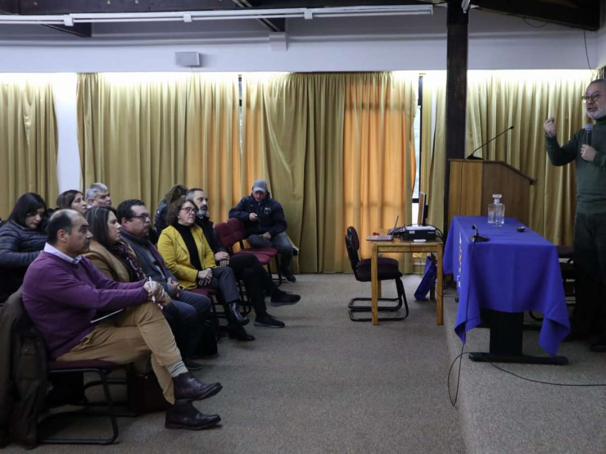 Director Nacional de Educación Pública y Seremi de Educación participan del seminario Los Servicios Locales Públicos en la región de Ñuble   