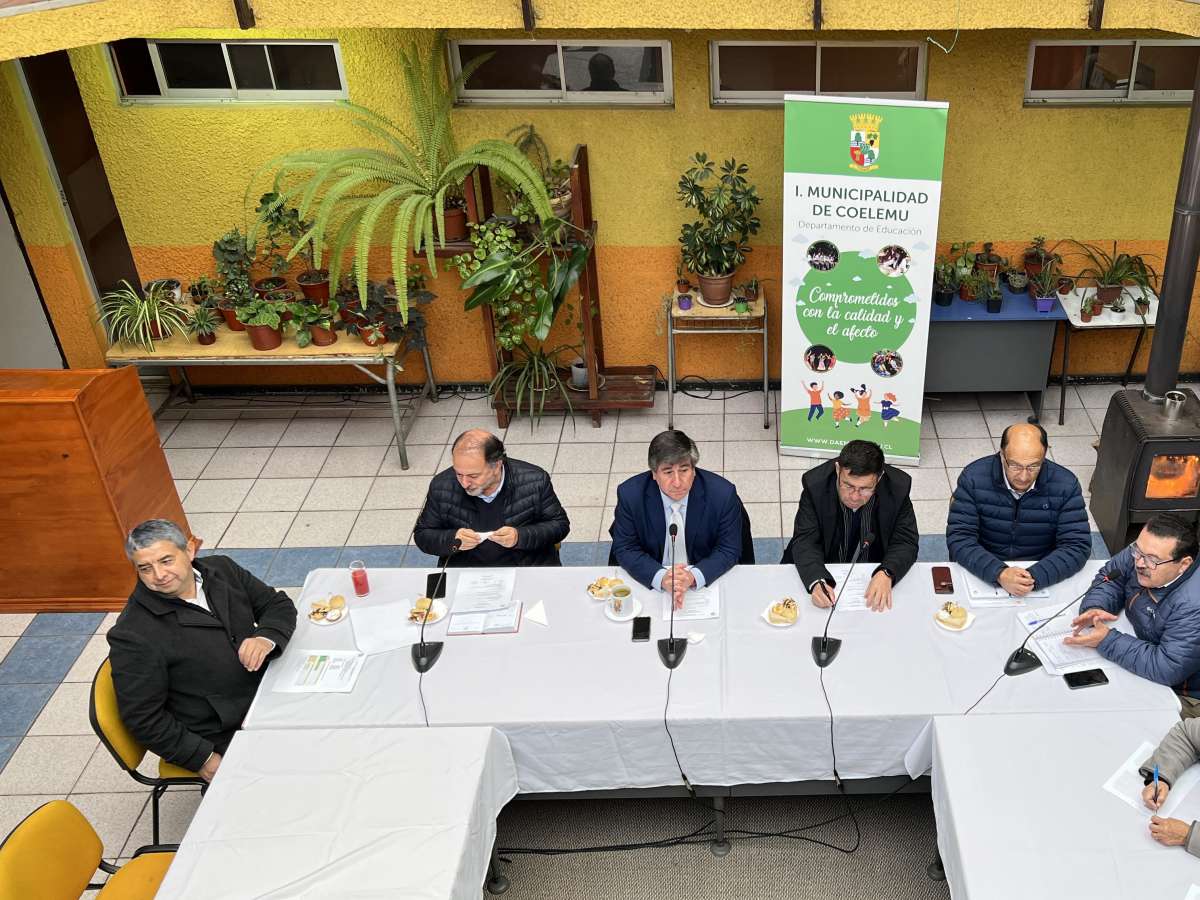 Seremi de Educación entrega respuestas y propuestas a la Asociación de Municipalidades Valle del Itata para mejorar la educación en la región de Ñuble