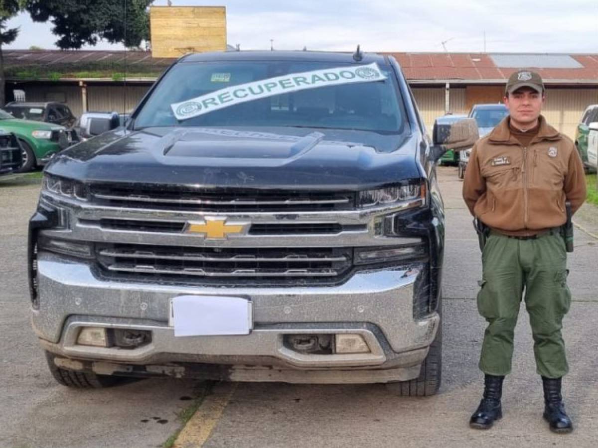 Carabineros del SEBV Ñuble recuperó camioneta robado anoche en Pinto