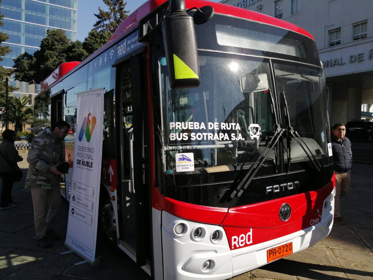 Presentan buses eléctricos que llegarán a Ñuble con apoyo de programa especial del Gobierno Regional