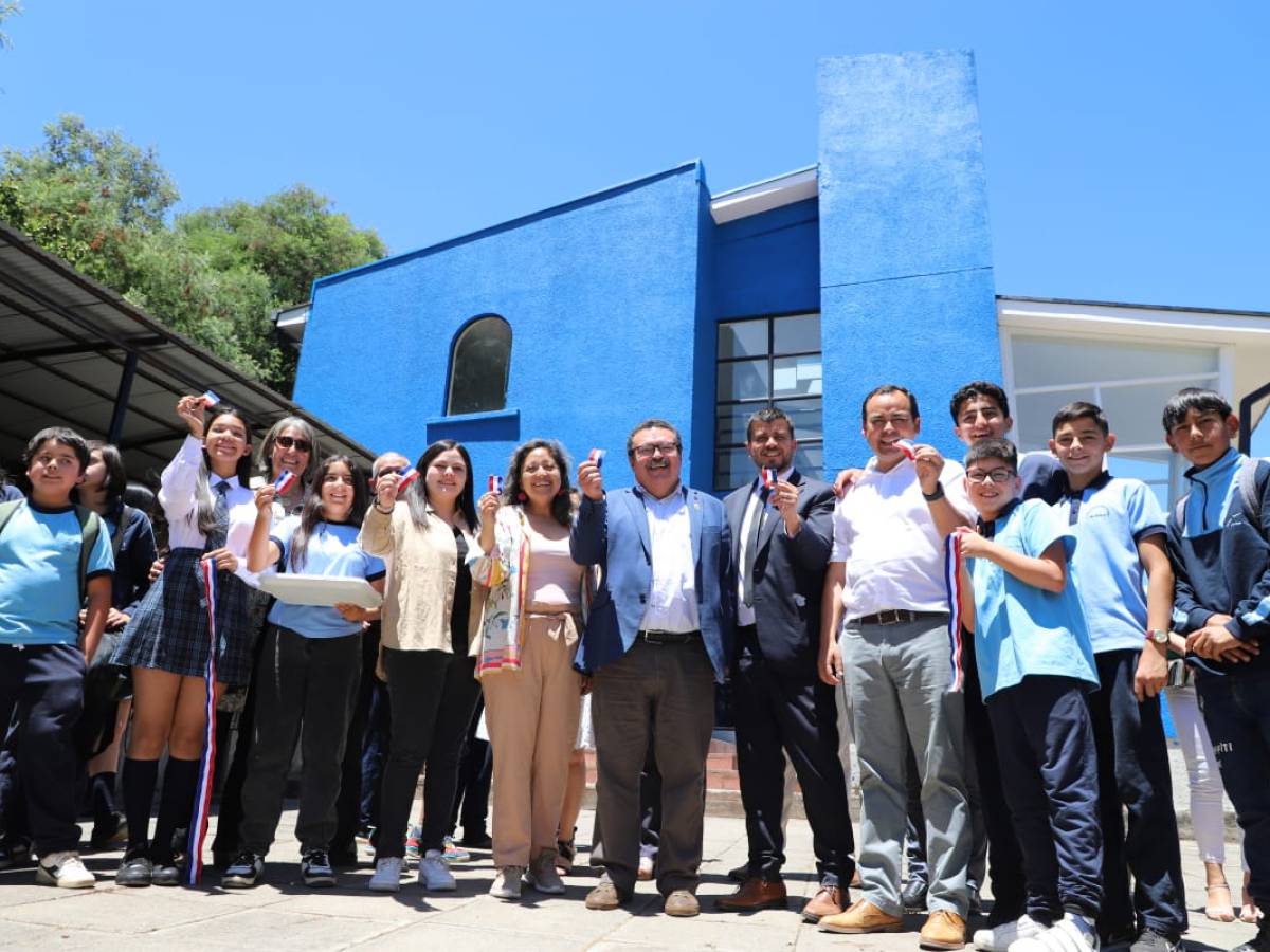 $400 millones de inversión: Rucapequén celebró la renovación de su escuela