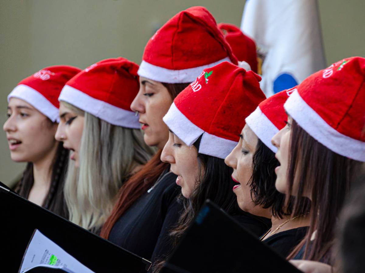 Talentos de la Universidad del Bío-Bío deleitan a las familias  en Navidad