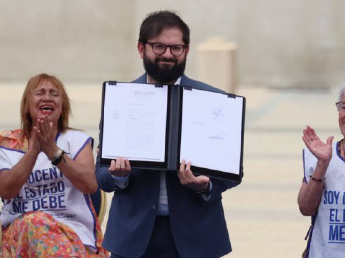 Seremi de Educación el Profesor César riquelme resalta justicia y universalidad del nuevo proyecto de ley que saldaría Deuda Historia de los Profesores.