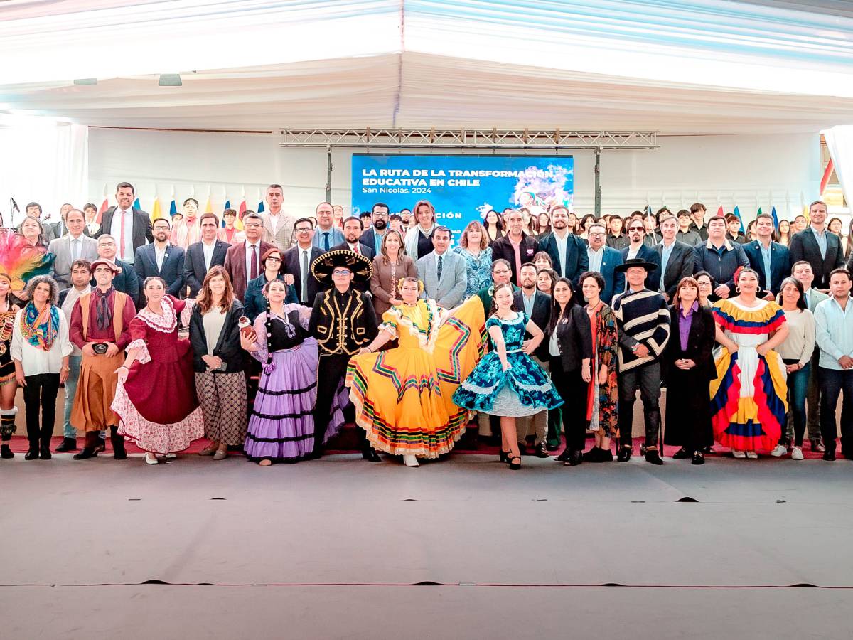 Liceo San Nicolás recibe a más de 19 delegaciones internacionales en el contexto de los 30 años del Laboratorio Llece de la Unesco Santiago y se transforma en referente para la transformación educativa regional