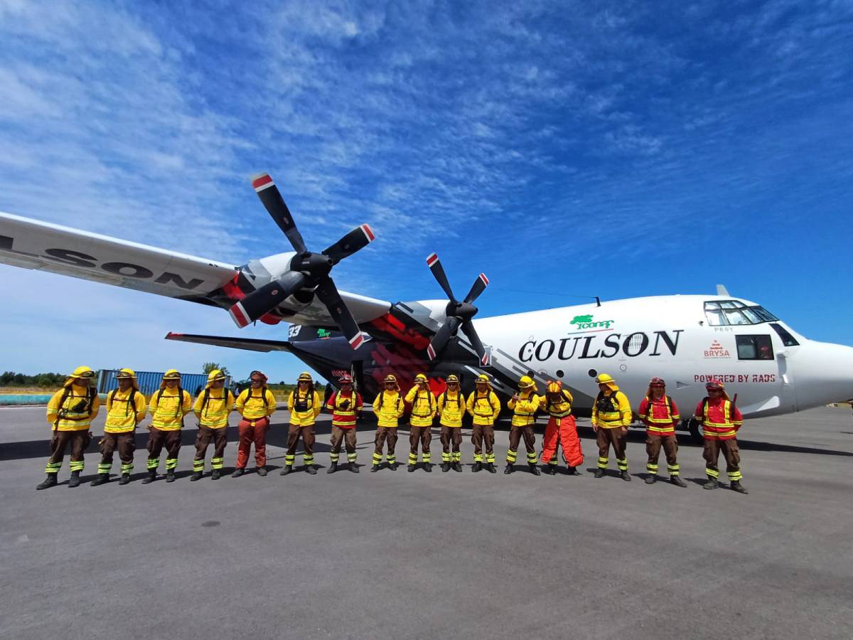  Gobierno recibe avión Hércules C-130 de gran capacidad y velocidad para combatir los incendios forestales