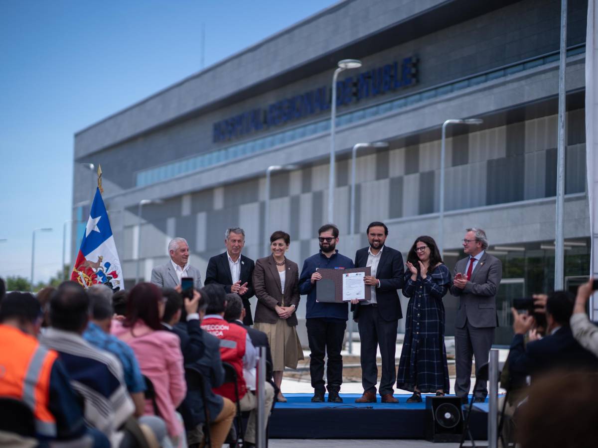 Convenio suscrito entre el Gobierno Regional y Minsal permitirá la construcción de más de 40 obras de infraestructura para la red asistencial