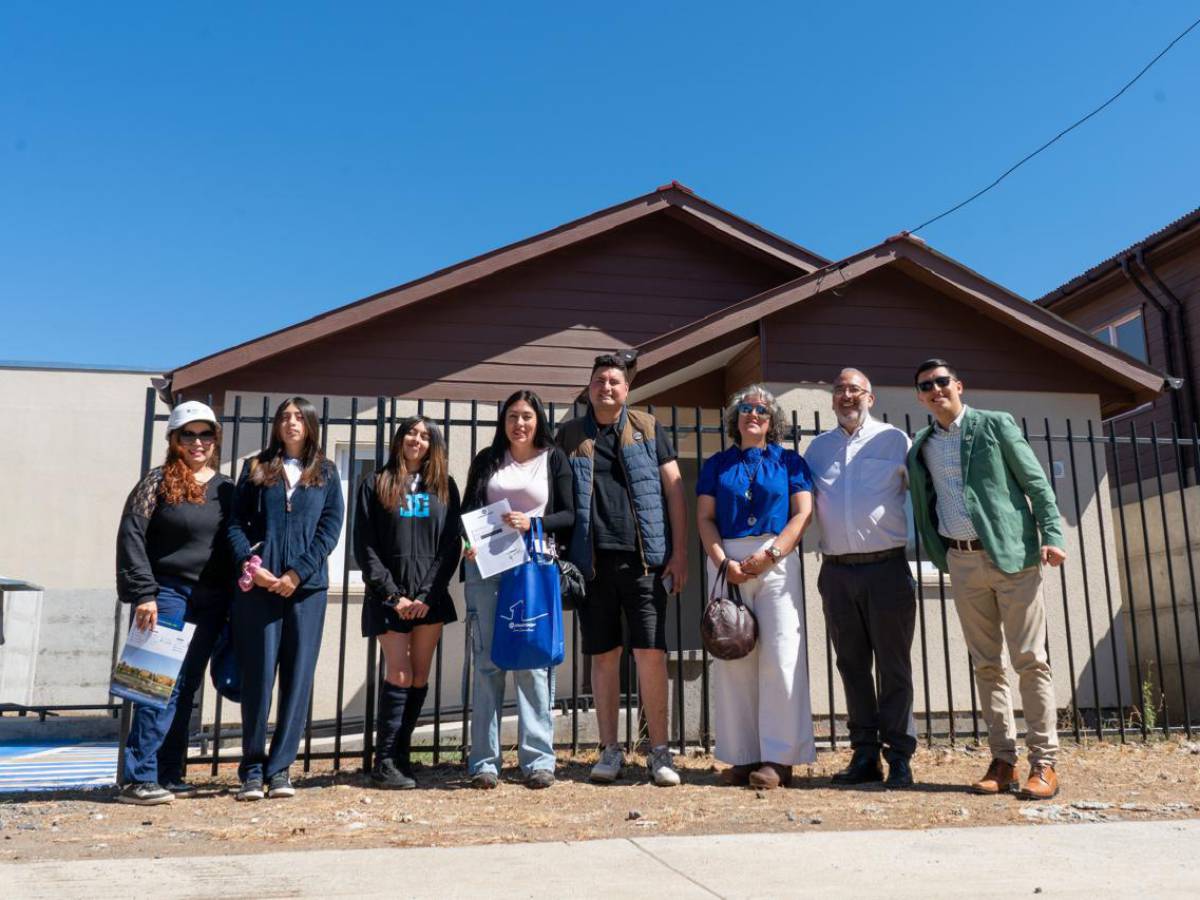 Socios de Conavicoop reciben viviendas del proyecto Agustín Abarca en San Carlos