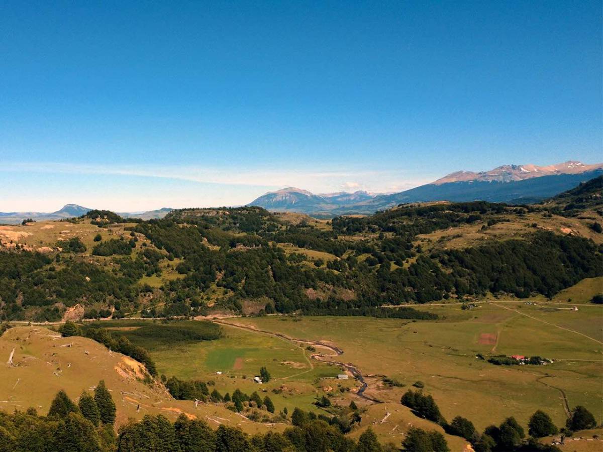 La manera de construir en una parcela de agrado del sur de Chile sin impactar el medioambiente