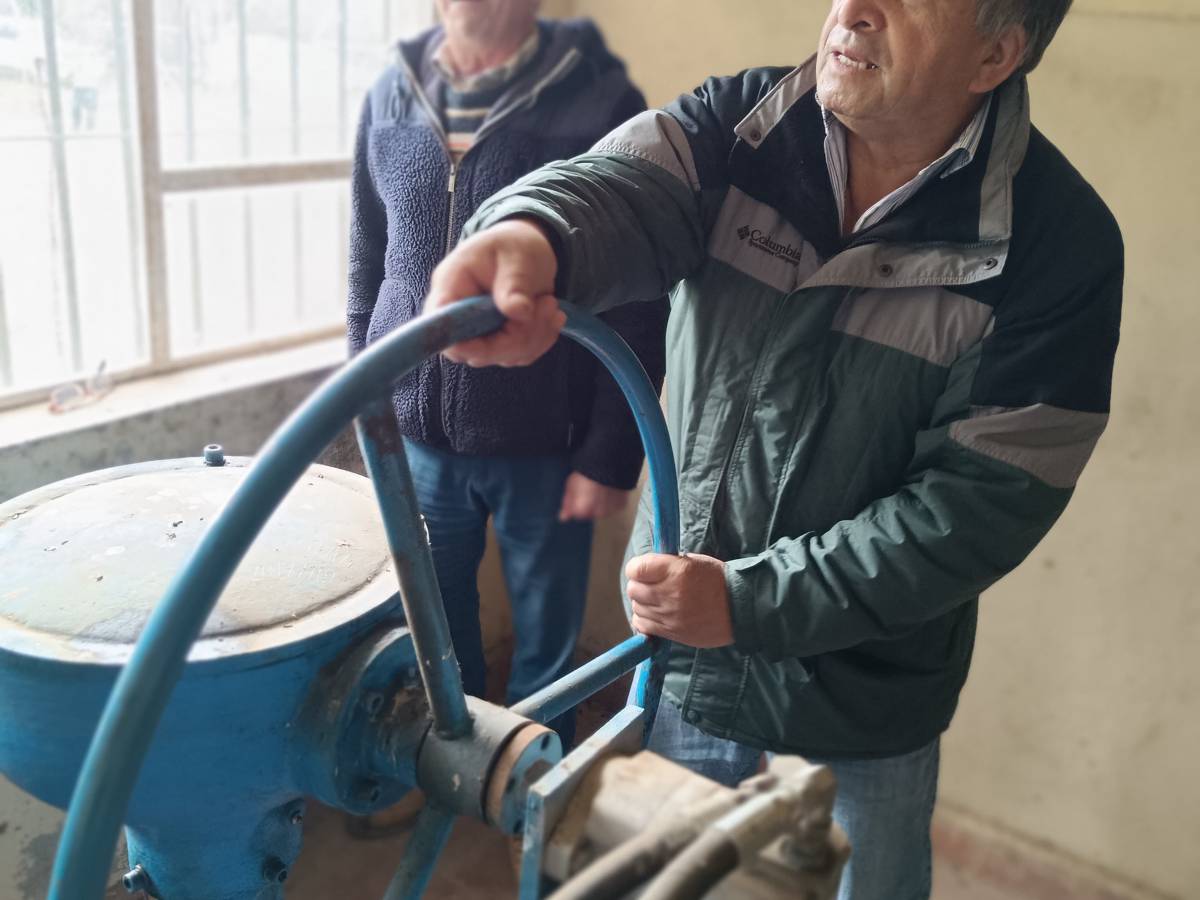 Regantes conocen en terreno la gestión de aguas del embalse Coihueco en gira técnica clave para el futuro canal San Fabián