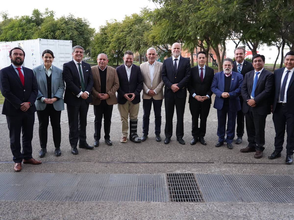 Gobernadores proponen reforma constitucional para independencia financiera de las regiones